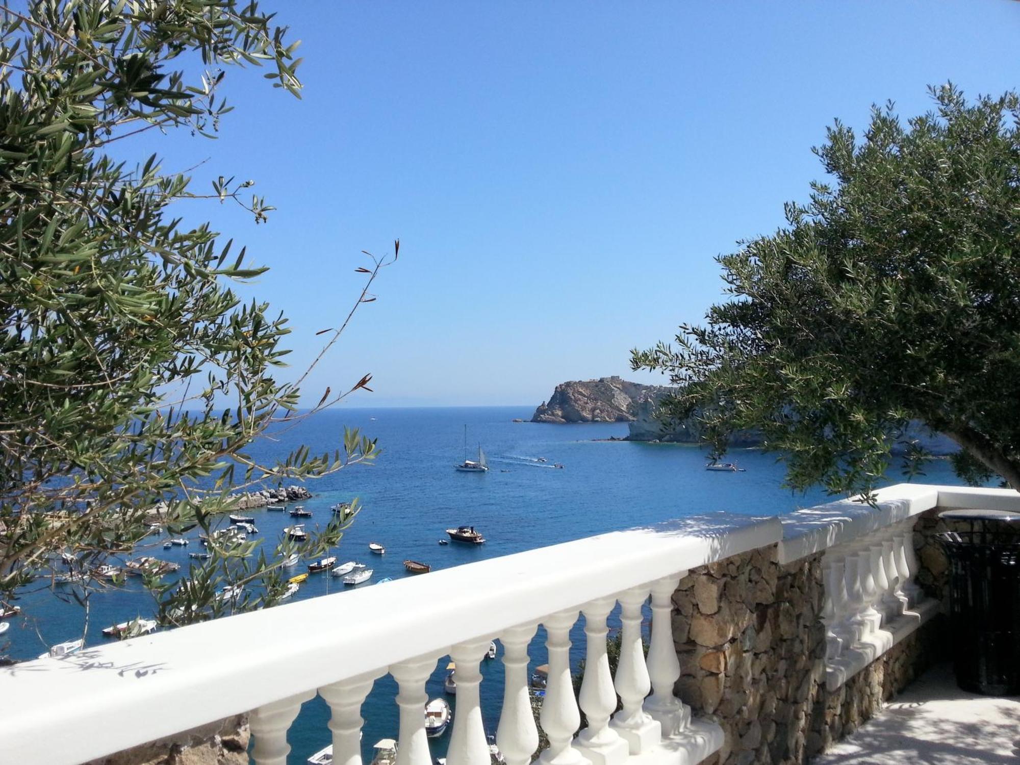 Hotel Villaggio Dei Pescatori Ponza Ngoại thất bức ảnh