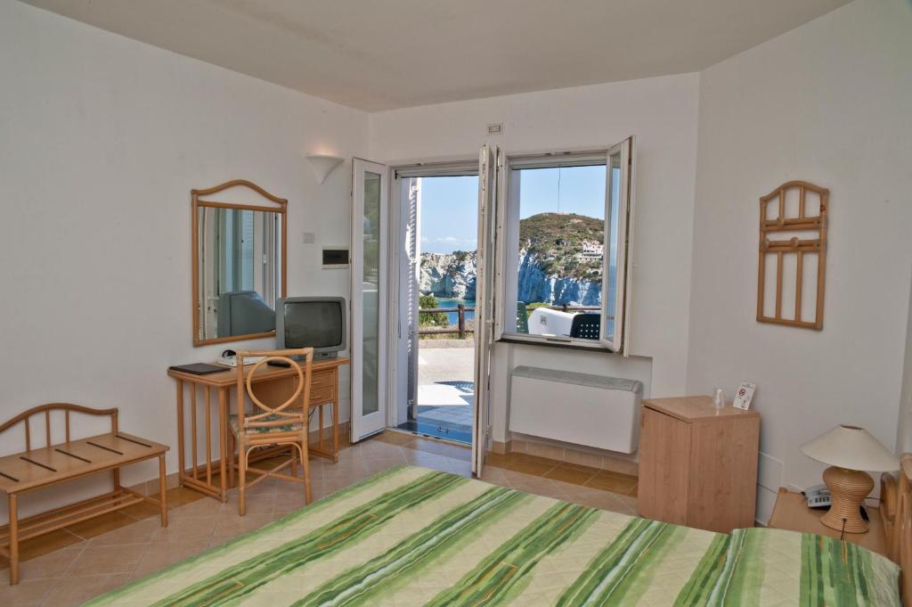 Hotel Villaggio Dei Pescatori Ponza Ngoại thất bức ảnh