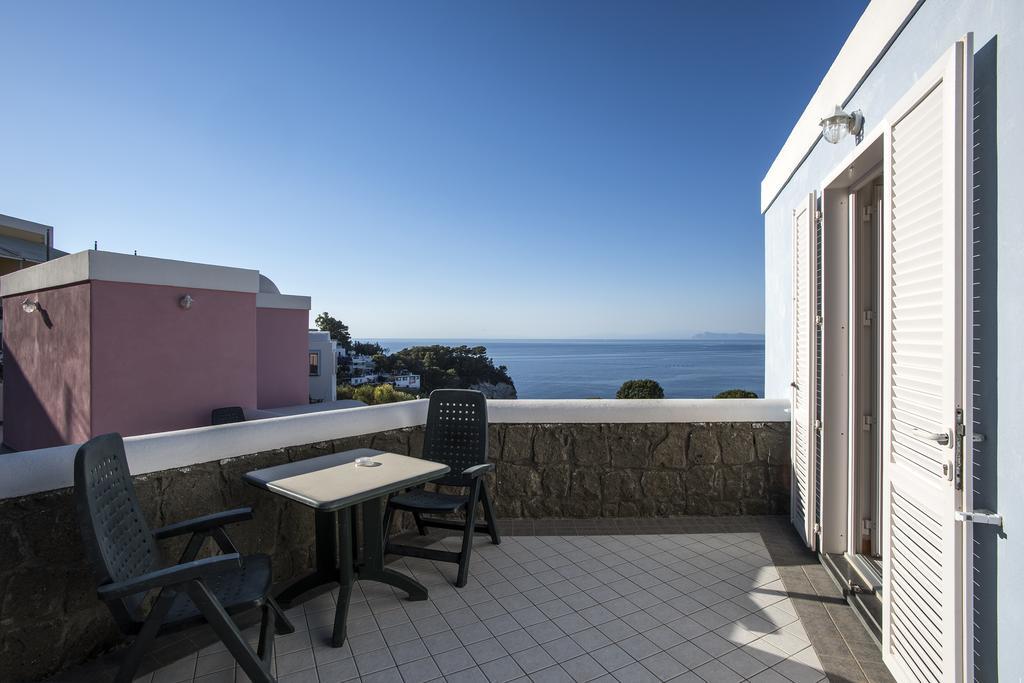 Hotel Villaggio Dei Pescatori Ponza Ngoại thất bức ảnh