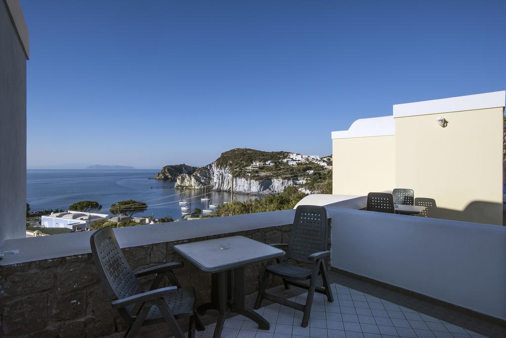 Hotel Villaggio Dei Pescatori Ponza Ngoại thất bức ảnh