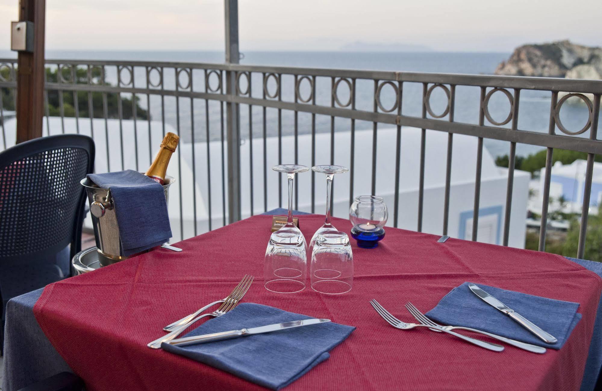 Hotel Villaggio Dei Pescatori Ponza Ngoại thất bức ảnh